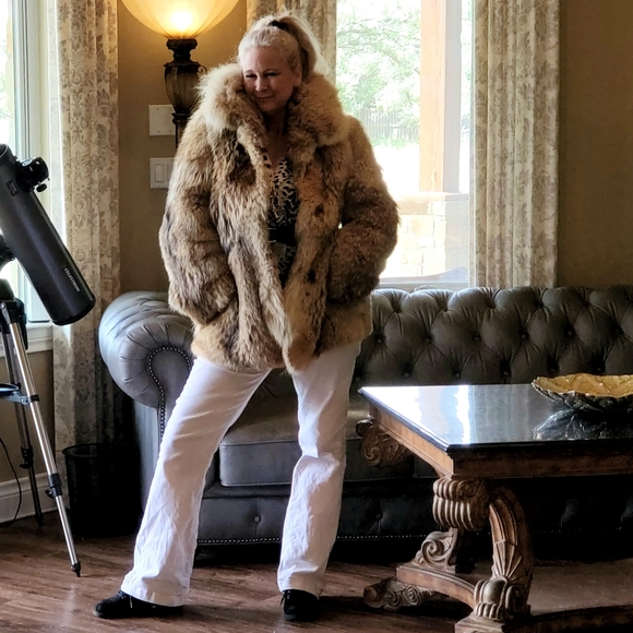 Luscious Coyote Fur Stroller sz M - Picture 12 of 17